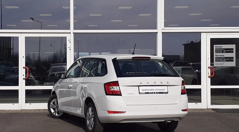 Skoda Fabia cena 43900 przebieg: 142587, rok produkcji 2020 z Pieszyce małe 529